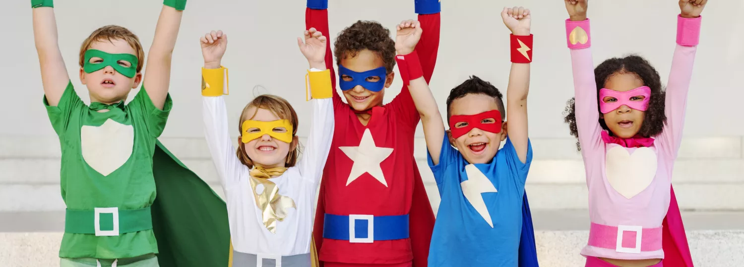 photo enfants déguisés en super héros